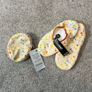 NWT Snoozies! On The Go Travel Skinnies